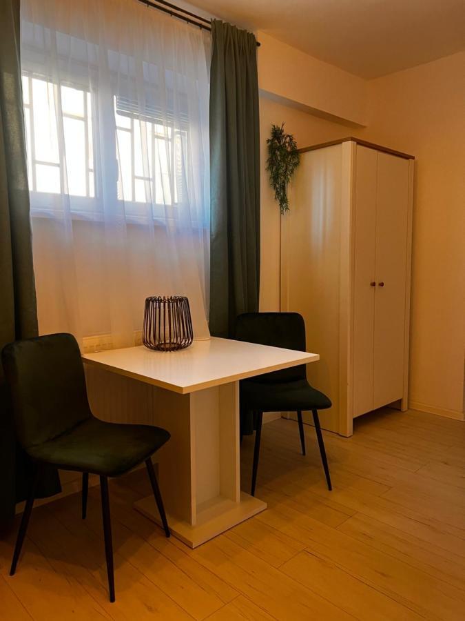 Apartmany V Centre - Vlastna Izba So Spolocnou Kuchynou A Kupelnou Moze Byt Zdielana 2 Inymi Izbami Martin Exteriér fotografie
